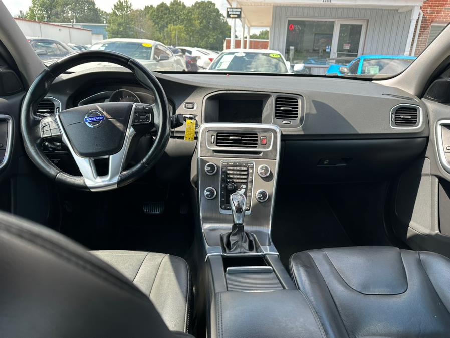 2015 Volvo S60 2015.5 4dr Sdn T5 Premier AWD, available for sale in South Windsor, Connecticut | Mike And Tony Auto Sales, Inc. South Windsor, Connecticut 2015 Volvo S60 2015.5 4dr Sdn T5 Premier AWD, available for sale in South Windsor, Connecticut | Mike And Tony Auto Sales, Inc. South Windsor, Connecticut