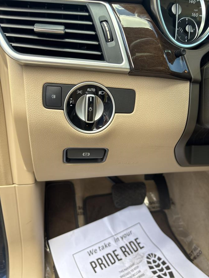 2015 Mercedes-Benz M-Class 4MATIC 4dr ML 350, available for sale in Old Saybrook, Connecticut | Saybrook Auto Barn. Old Saybrook, Connecticut 2015 Mercedes-Benz M-Class 4MATIC 4dr ML 350, available for sale in Old Saybrook, Connecticut | Saybrook Auto Barn. Old Saybrook, Connecticut