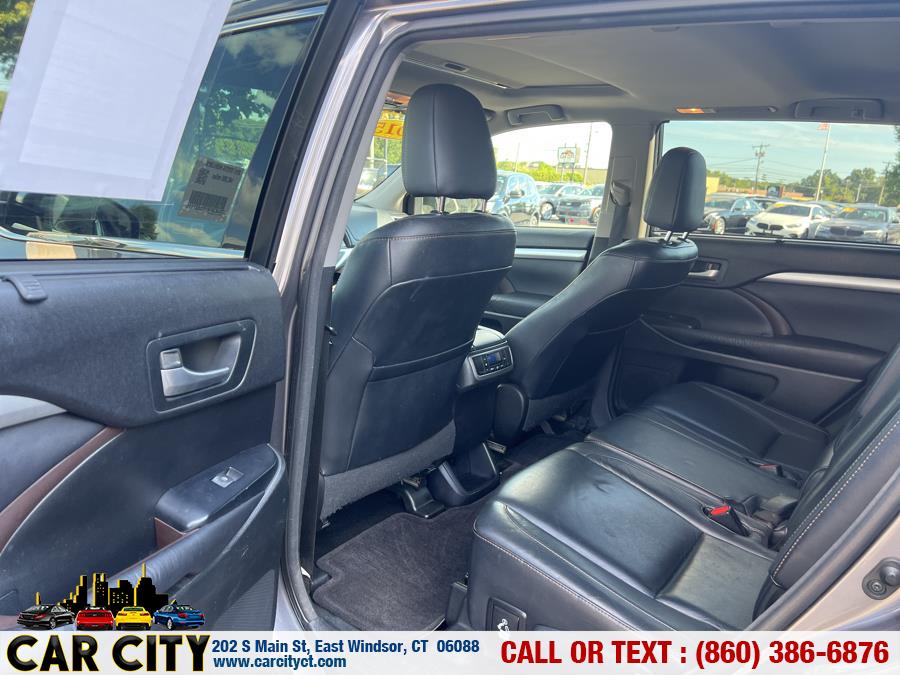 2015 Toyota Highlander AWD 4dr V6 XLE (Natl), available for sale in East Windsor, Connecticut | Car City LLC. East Windsor, Connecticut 2015 Toyota Highlander AWD 4dr V6 XLE (Natl), available for sale in East Windsor, Connecticut | Car City LLC. East Windsor, Connecticut