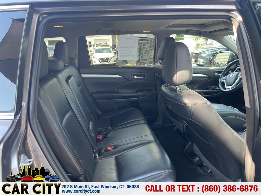 2015 Toyota Highlander AWD 4dr V6 XLE (Natl), available for sale in East Windsor, Connecticut | Car City LLC. East Windsor, Connecticut 2015 Toyota Highlander AWD 4dr V6 XLE (Natl), available for sale in East Windsor, Connecticut | Car City LLC. East Windsor, Connecticut