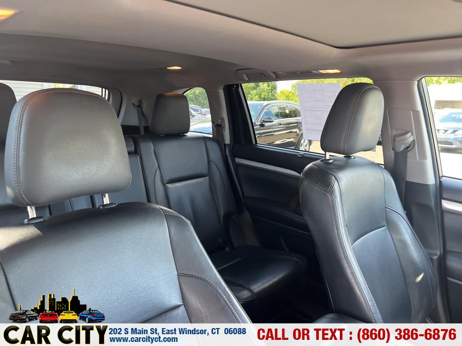 2015 Toyota Highlander AWD 4dr V6 XLE (Natl), available for sale in East Windsor, Connecticut | Car City LLC. East Windsor, Connecticut 2015 Toyota Highlander AWD 4dr V6 XLE (Natl), available for sale in East Windsor, Connecticut | Car City LLC. East Windsor, Connecticut