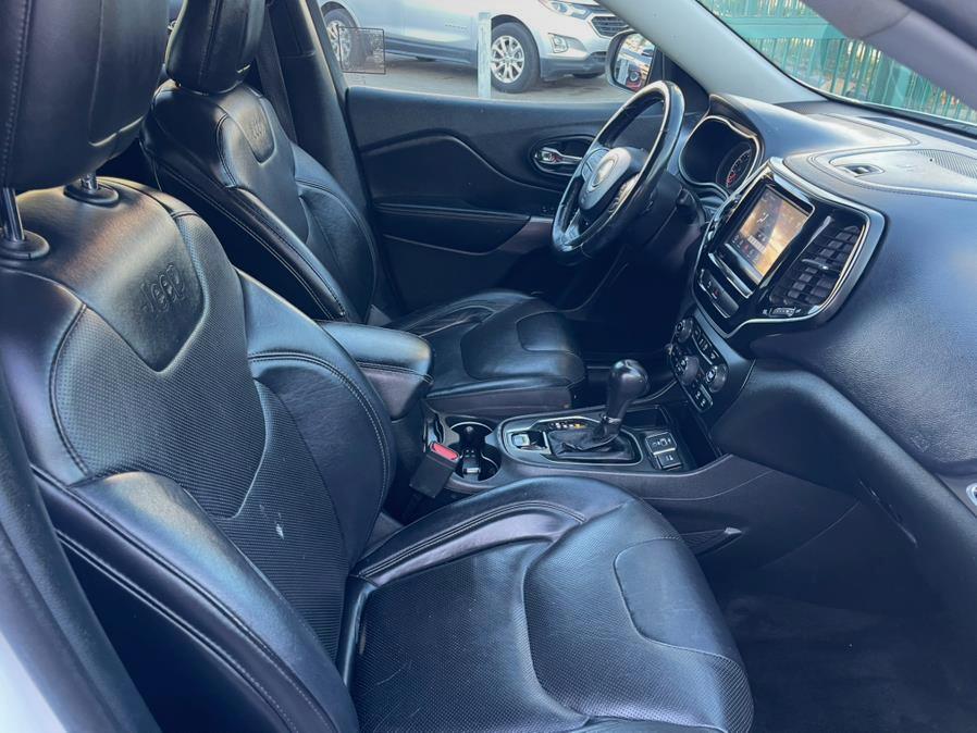 2019 Jeep Cherokee Limited FWD, available for sale in Hawaiian Gardens, California | Luxe Motors. Hawaiian Gardens, California 2019 Jeep Cherokee Limited FWD, available for sale in Hawaiian Gardens, California | Luxe Motors. Hawaiian Gardens, California