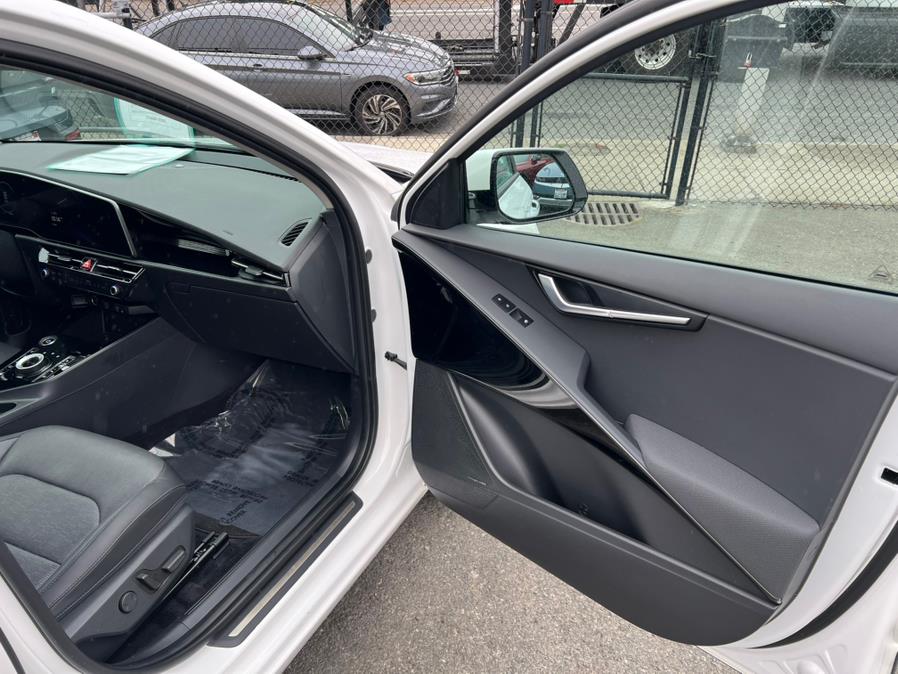 2023 Kia Niro EV Wave, available for sale in Daly City, California | Green Light Auto Wholesale. Daly City, California 2023 Kia Niro EV Wave, available for sale in Daly City, California | Green Light Auto Wholesale. Daly City, California