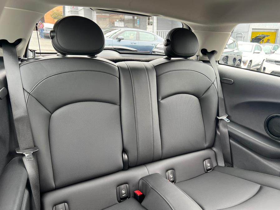 2023 MINI Cooper SE Signature, available for sale in Daly City, California | Green Light Auto Wholesale. Daly City, California 2023 MINI Cooper SE Signature, available for sale in Daly City, California | Green Light Auto Wholesale. Daly City, California
