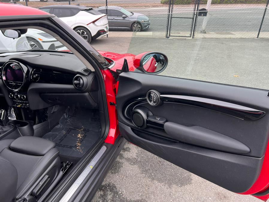 2023 MINI Cooper SE Signature, available for sale in Daly City, California | Green Light Auto Wholesale. Daly City, California 2023 MINI Cooper SE Signature, available for sale in Daly City, California | Green Light Auto Wholesale. Daly City, California