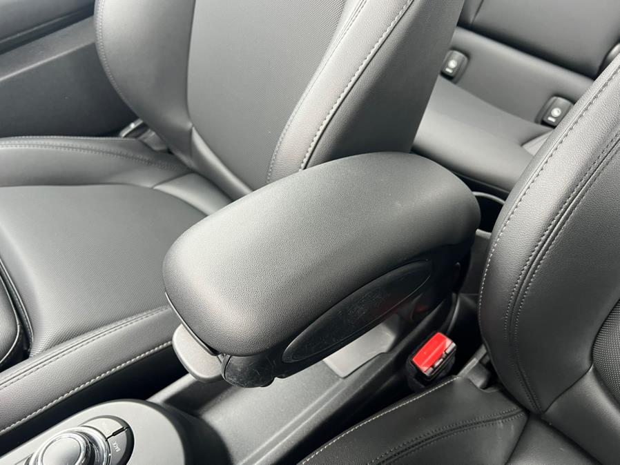 2023 MINI Cooper SE Signature, available for sale in Daly City, California | Green Light Auto Wholesale. Daly City, California 2023 MINI Cooper SE Signature, available for sale in Daly City, California | Green Light Auto Wholesale. Daly City, California