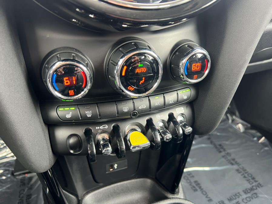 2023 MINI Cooper SE Signature, available for sale in Daly City, California | Green Light Auto Wholesale. Daly City, California 2023 MINI Cooper SE Signature, available for sale in Daly City, California | Green Light Auto Wholesale. Daly City, California