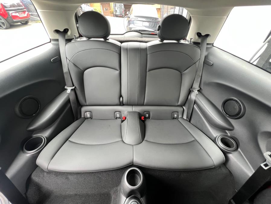 2023 MINI Cooper SE Signature, available for sale in Daly City, California | Green Light Auto Wholesale. Daly City, California 2023 MINI Cooper SE Signature, available for sale in Daly City, California | Green Light Auto Wholesale. Daly City, California