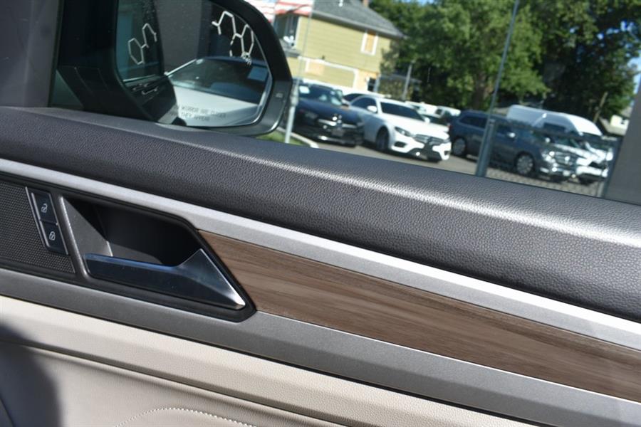 2022 Volkswagen Atlas SEL, available for sale in Valley Stream, New York | Certified Performance Motors. Valley Stream, New York 2022 Volkswagen Atlas SEL, available for sale in Valley Stream, New York | Certified Performance Motors. Valley Stream, New York