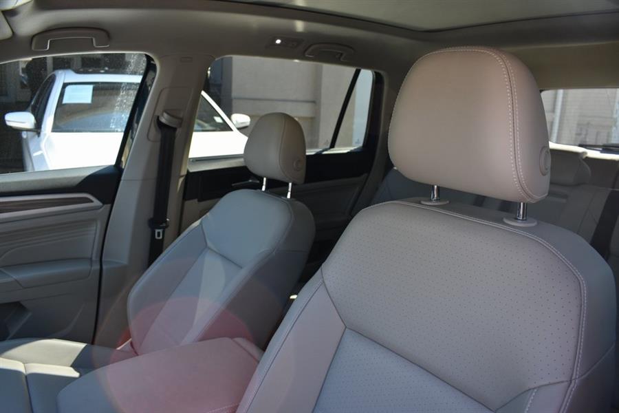 2022 Volkswagen Atlas SEL, available for sale in Valley Stream, New York | Certified Performance Motors. Valley Stream, New York 2022 Volkswagen Atlas SEL, available for sale in Valley Stream, New York | Certified Performance Motors. Valley Stream, New York