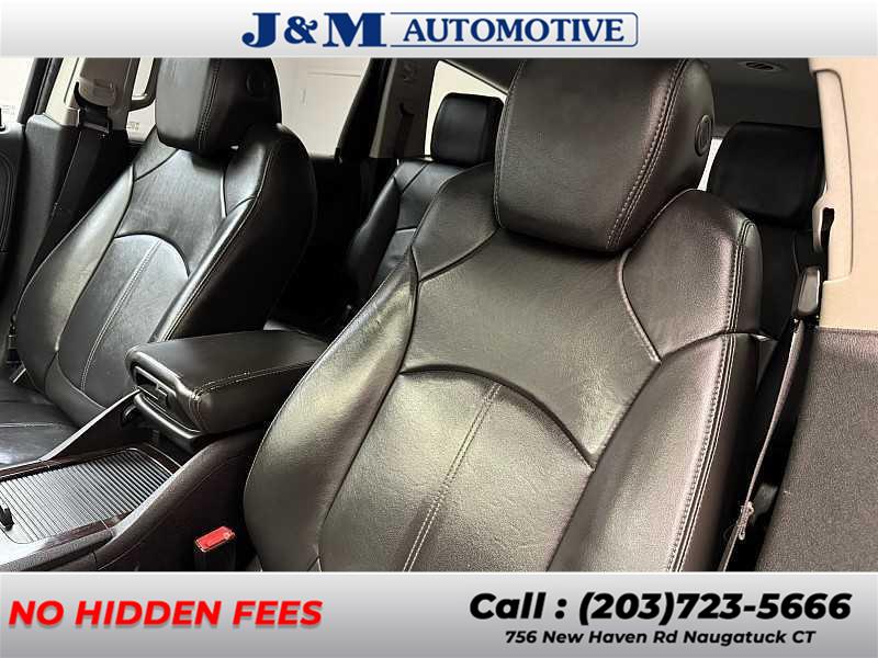 2016 Chevrolet Traverse LT, available for sale in Naugatuck, Connecticut | J&M Automotive Sls&Svc LLC. Naugatuck, Connecticut 2016 Chevrolet Traverse LT, available for sale in Naugatuck, Connecticut | J&M Automotive Sls&Svc LLC. Naugatuck, Connecticut