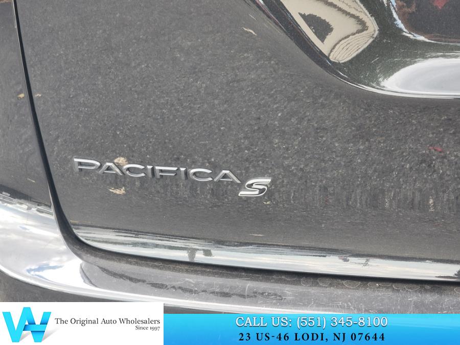 2020 Chrysler Pacifica Touring L Plus FWD, available for sale in Lodi, New Jersey | AW Auto & Truck Wholesalers, Inc. Lodi, New Jersey 2020 Chrysler Pacifica Touring L Plus FWD, available for sale in Lodi, New Jersey | AW Auto & Truck Wholesalers, Inc. Lodi, New Jersey