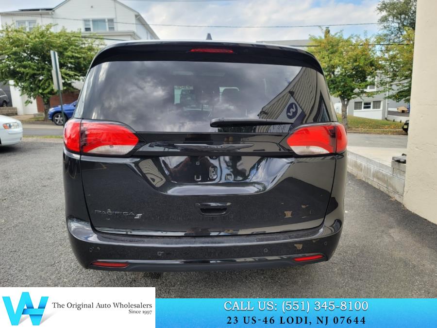 2020 Chrysler Pacifica Touring L Plus FWD, available for sale in Lodi, New Jersey | AW Auto & Truck Wholesalers, Inc. Lodi, New Jersey 2020 Chrysler Pacifica Touring L Plus FWD, available for sale in Lodi, New Jersey | AW Auto & Truck Wholesalers, Inc. Lodi, New Jersey