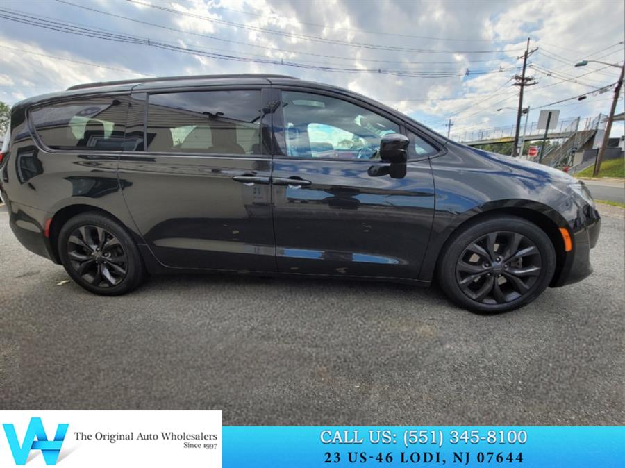 2020 Chrysler Pacifica Touring L Plus FWD, available for sale in Lodi, New Jersey | AW Auto & Truck Wholesalers, Inc. Lodi, New Jersey 2020 Chrysler Pacifica Touring L Plus FWD, available for sale in Lodi, New Jersey | AW Auto & Truck Wholesalers, Inc. Lodi, New Jersey
