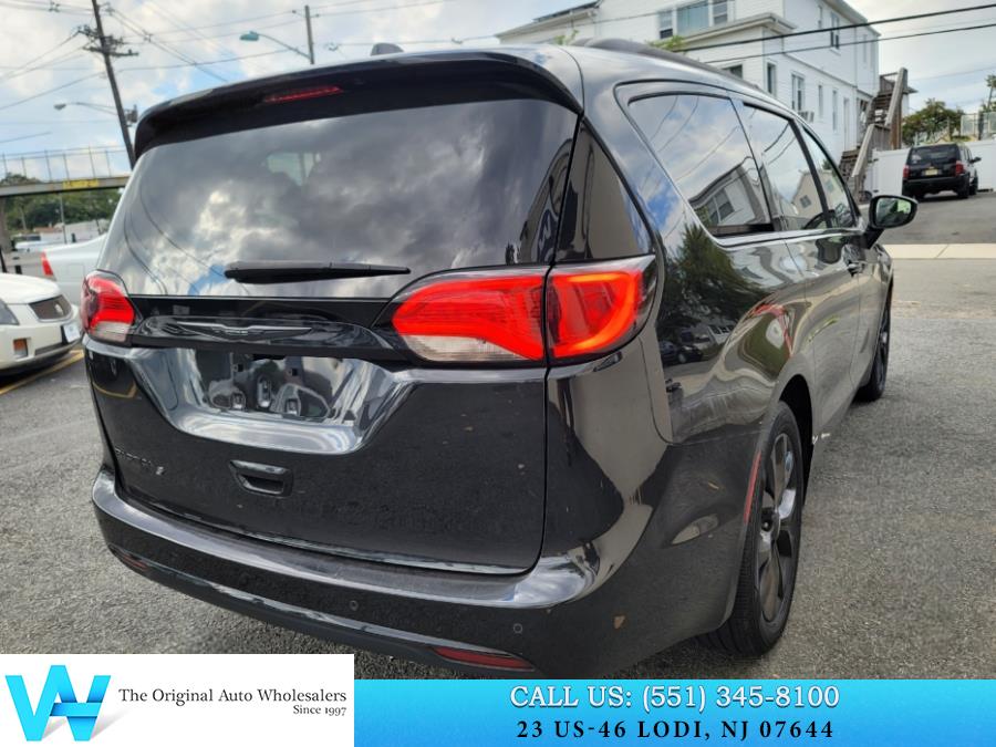 2020 Chrysler Pacifica Touring L Plus FWD, available for sale in Lodi, New Jersey | AW Auto & Truck Wholesalers, Inc. Lodi, New Jersey 2020 Chrysler Pacifica Touring L Plus FWD, available for sale in Lodi, New Jersey | AW Auto & Truck Wholesalers, Inc. Lodi, New Jersey