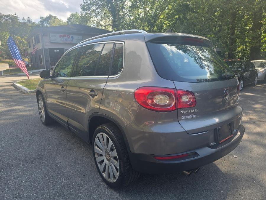2009 Volkswagen Tiguan AWD SE w/Leather, available for sale in Bloomingdale, New Jersey | Bloomingdale Auto Group. Bloomingdale, New Jersey 2009 Volkswagen Tiguan AWD SE w/Leather, available for sale in Bloomingdale, New Jersey | Bloomingdale Auto Group. Bloomingdale, New Jersey