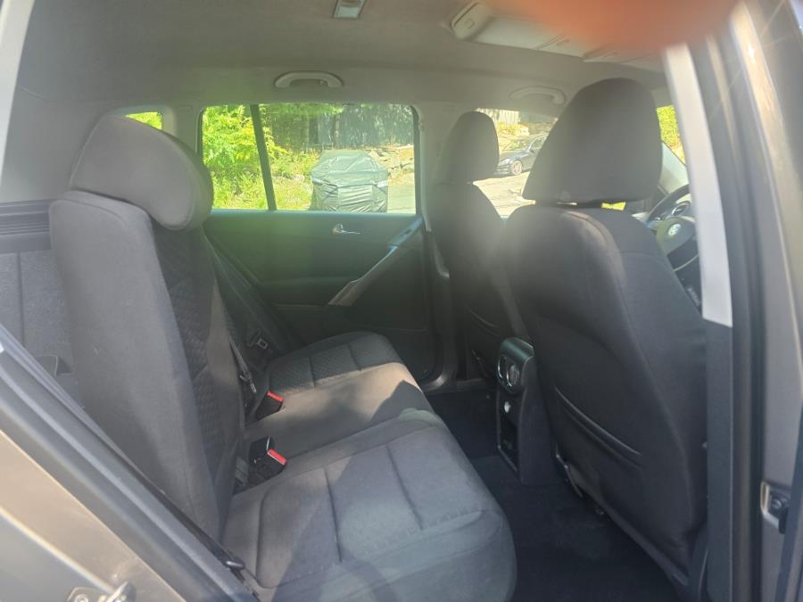 2009 Volkswagen Tiguan AWD SE w/Leather, available for sale in Bloomingdale, New Jersey | Bloomingdale Auto Group. Bloomingdale, New Jersey 2009 Volkswagen Tiguan AWD SE w/Leather, available for sale in Bloomingdale, New Jersey | Bloomingdale Auto Group. Bloomingdale, New Jersey