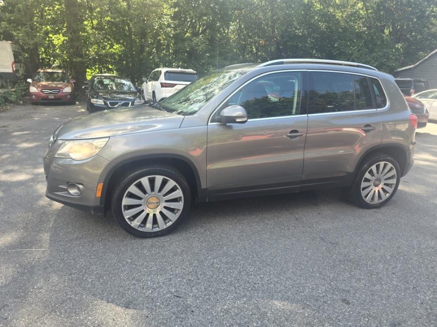 2009 Volkswagen Tiguan AWD SE w/Leather, available for sale in Bloomingdale, New Jersey | Bloomingdale Auto Group. Bloomingdale, New Jersey 2009 Volkswagen Tiguan AWD SE w/Leather, available for sale in Bloomingdale, New Jersey | Bloomingdale Auto Group. Bloomingdale, New Jersey