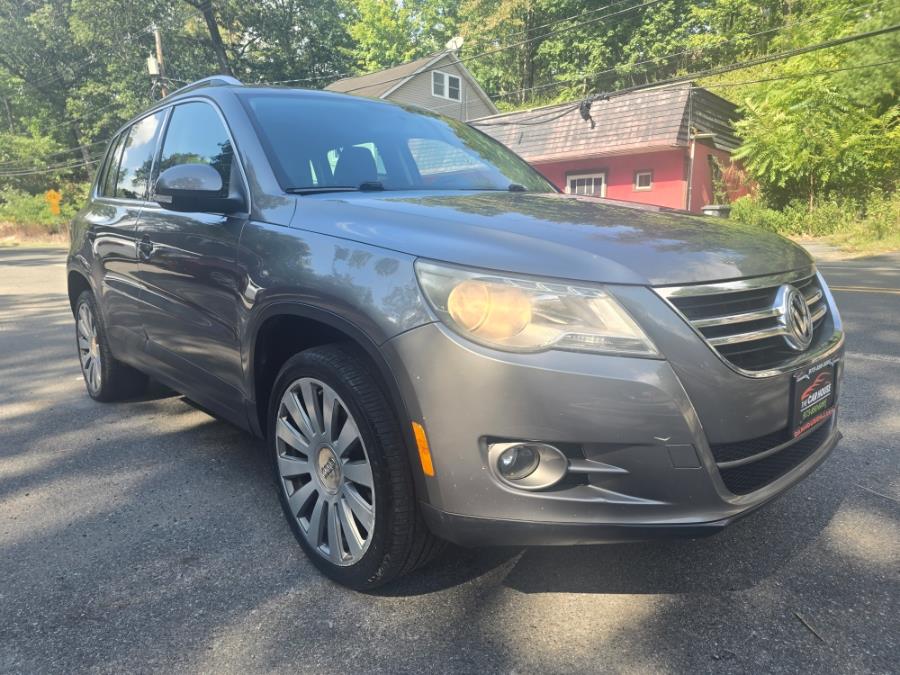 2009 Volkswagen Tiguan AWD SE w/Leather, available for sale in Bloomingdale, New Jersey | Bloomingdale Auto Group. Bloomingdale, New Jersey 2009 Volkswagen Tiguan AWD SE w/Leather, available for sale in Bloomingdale, New Jersey | Bloomingdale Auto Group. Bloomingdale, New Jersey