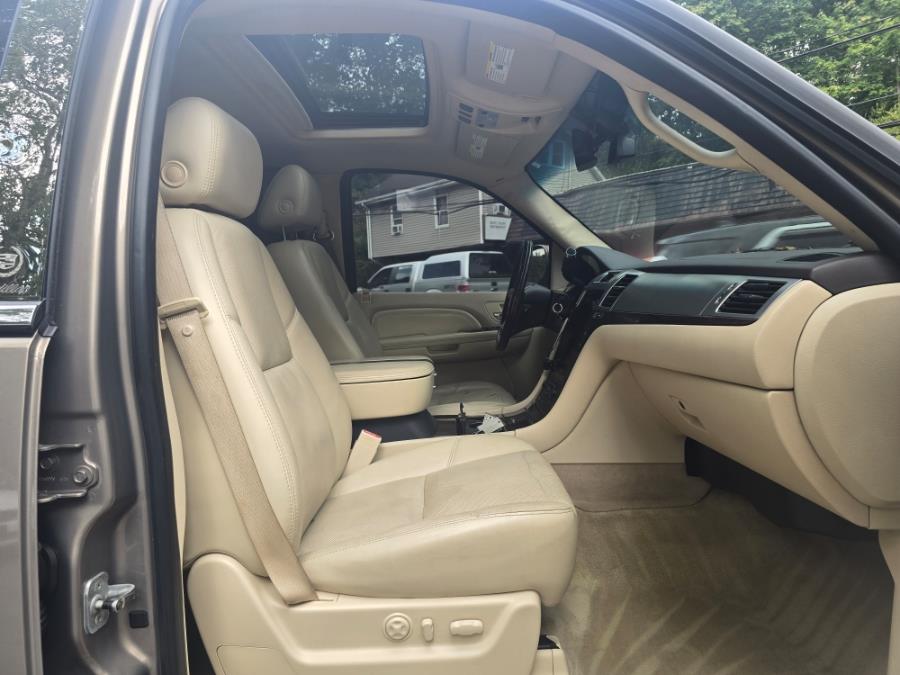 2007 Cadillac Escalade AWD 4dr, available for sale in Bloomingdale, New Jersey | Bloomingdale Auto Group. Bloomingdale, New Jersey 2007 Cadillac Escalade AWD 4dr, available for sale in Bloomingdale, New Jersey | Bloomingdale Auto Group. Bloomingdale, New Jersey