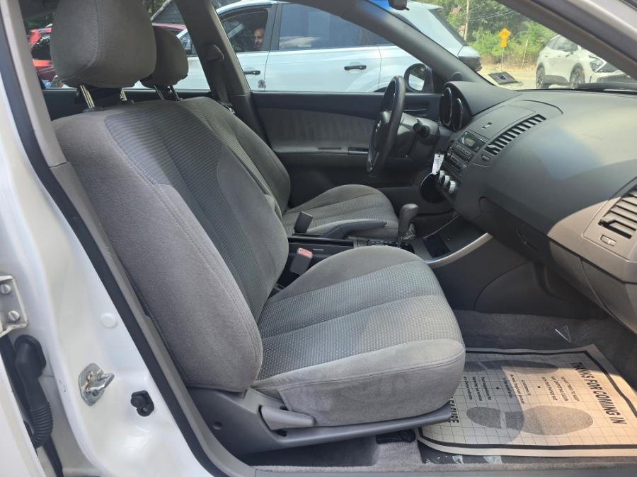 2005 Nissan Altima 4dr Sdn I4 Auto 2.5 SL, available for sale in Bloomingdale, New Jersey | Bloomingdale Auto Group. Bloomingdale, New Jersey 2005 Nissan Altima 4dr Sdn I4 Auto 2.5 SL, available for sale in Bloomingdale, New Jersey | Bloomingdale Auto Group. Bloomingdale, New Jersey