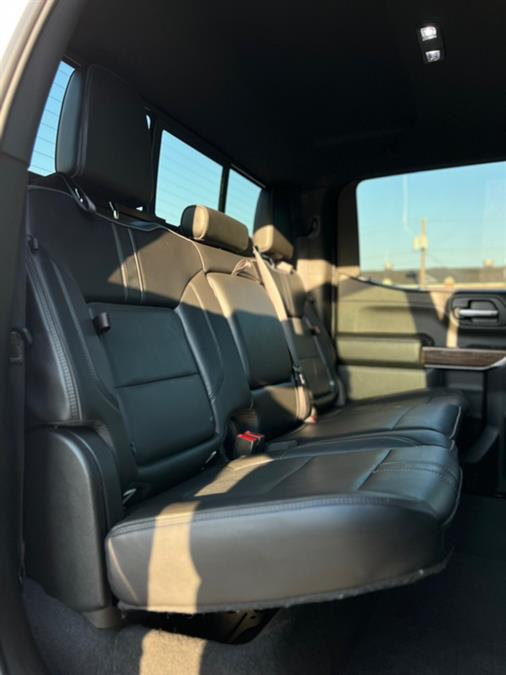 2020 Chevrolet Silverado 1500 4WD Crew Cab 157" High Country, available for sale in Paterson, New Jersey | Speedway Motors LLC. Paterson, New Jersey 2020 Chevrolet Silverado 1500 4WD Crew Cab 157" High Country, available for sale in Paterson, New Jersey | Speedway Motors LLC. Paterson, New Jersey