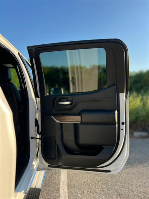 2020 Chevrolet Silverado 1500 4WD Crew Cab 157" High Country, available for sale in Paterson, New Jersey | Speedway Motors LLC. Paterson, New Jersey 2020 Chevrolet Silverado 1500 4WD Crew Cab 157" High Country, available for sale in Paterson, New Jersey | Speedway Motors LLC. Paterson, New Jersey