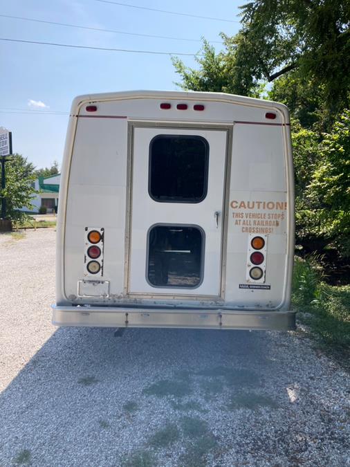 2000 Ford Econoline Commercial Cutaway E-350 Super Duty 138" WB DRW, available for sale in Neosho, Missouri | Xsell Auto LLC. Neosho, Missouri 2000 Ford Econoline Commercial Cutaway E-350 Super Duty 138" WB DRW, available for sale in Neosho, Missouri | Xsell Auto LLC. Neosho, Missouri