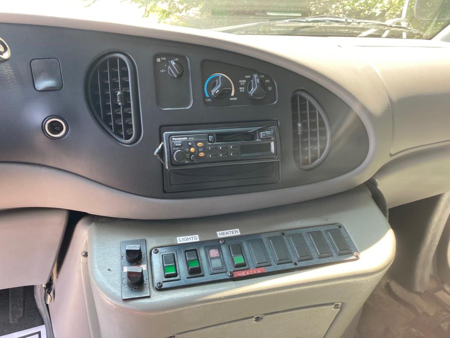 2000 Ford Econoline Commercial Cutaway E-350 Super Duty 138" WB DRW, available for sale in Neosho, Missouri | Xsell Auto LLC. Neosho, Missouri 2000 Ford Econoline Commercial Cutaway E-350 Super Duty 138" WB DRW, available for sale in Neosho, Missouri | Xsell Auto LLC. Neosho, Missouri