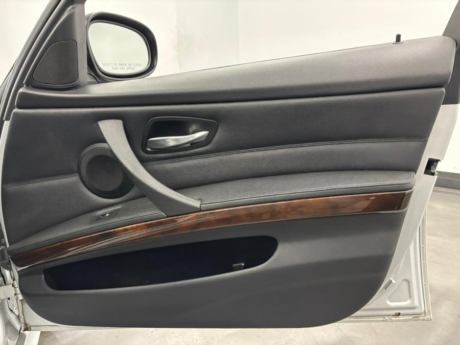 2011 BMW 3 Series 4dr Sdn 335i xDrive AWD, available for sale in Elizabeth, New Jersey | Dream Auto Group. Elizabeth, New Jersey 2011 BMW 3 Series 4dr Sdn 335i xDrive AWD, available for sale in Elizabeth, New Jersey | Dream Auto Group. Elizabeth, New Jersey