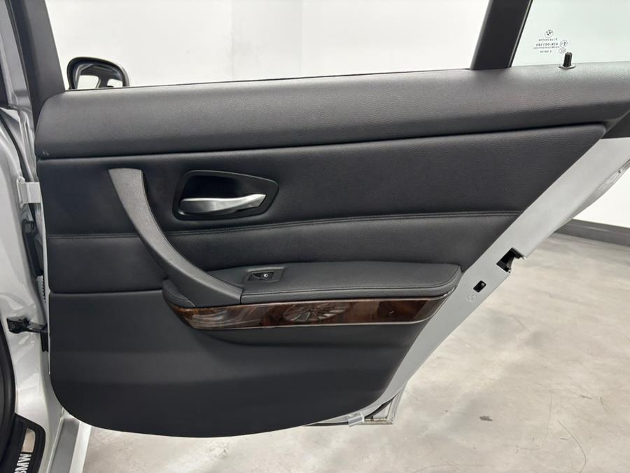 2011 BMW 3 Series 4dr Sdn 335i xDrive AWD, available for sale in Elizabeth, New Jersey | Dream Auto Group. Elizabeth, New Jersey 2011 BMW 3 Series 4dr Sdn 335i xDrive AWD, available for sale in Elizabeth, New Jersey | Dream Auto Group. Elizabeth, New Jersey