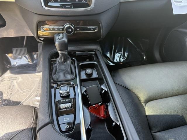 2019 Volvo Xc90 T6 Momentum, available for sale in Stratford, Connecticut | Wiz Leasing Inc. Stratford, Connecticut 2019 Volvo Xc90 T6 Momentum, available for sale in Stratford, Connecticut | Wiz Leasing Inc. Stratford, Connecticut