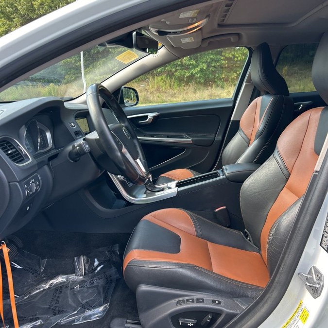 2016 Volvo V60 Cross Country 4dr Wgn T5 AWD, available for sale in Manchester, New Hampshire | Second Street Auto Sales Inc. Manchester, New Hampshire 2016 Volvo V60 Cross Country 4dr Wgn T5 AWD, available for sale in Manchester, New Hampshire | Second Street Auto Sales Inc. Manchester, New Hampshire