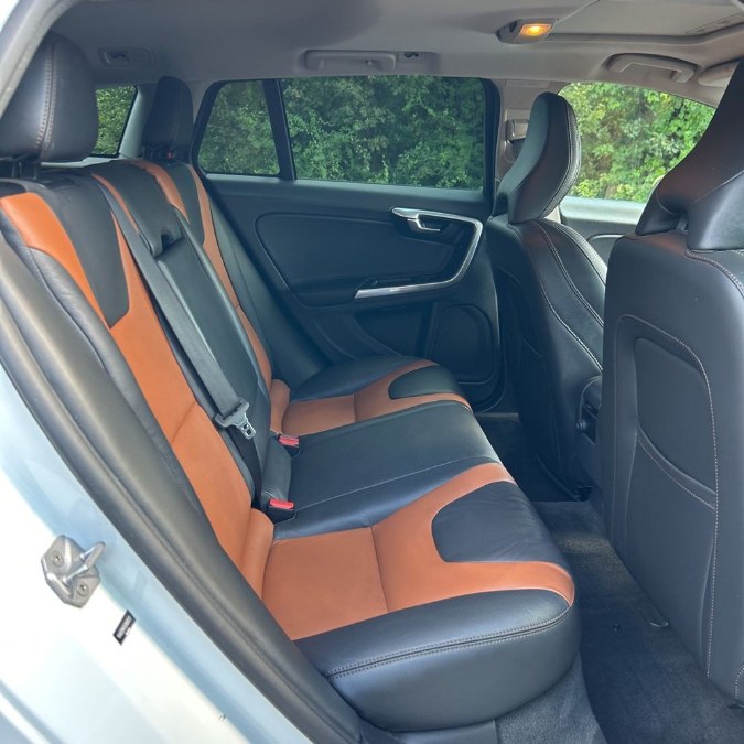 2016 Volvo V60 Cross Country 4dr Wgn T5 AWD, available for sale in Manchester, New Hampshire | Second Street Auto Sales Inc. Manchester, New Hampshire 2016 Volvo V60 Cross Country 4dr Wgn T5 AWD, available for sale in Manchester, New Hampshire | Second Street Auto Sales Inc. Manchester, New Hampshire