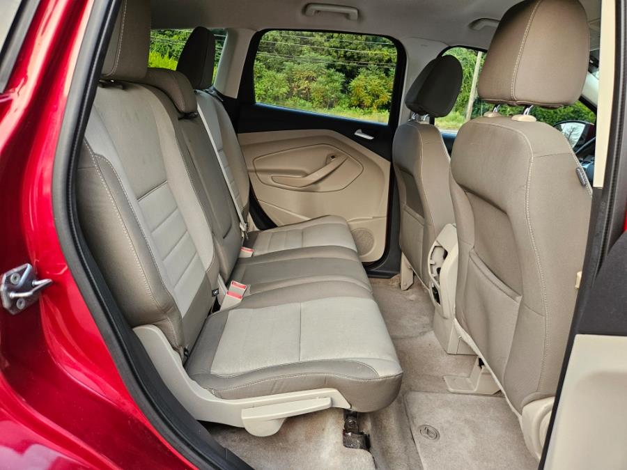 2013 Ford Escape 4WD 4dr SE, available for sale in East Windsor, Connecticut | Toro Auto. East Windsor, Connecticut 2013 Ford Escape 4WD 4dr SE, available for sale in East Windsor, Connecticut | Toro Auto. East Windsor, Connecticut