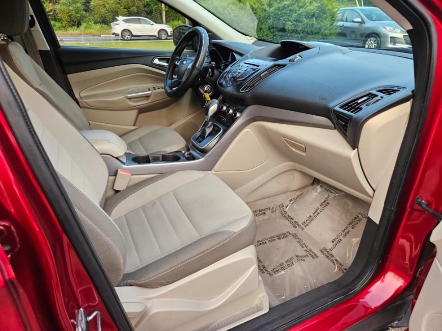 2013 Ford Escape 4WD 4dr SE, available for sale in East Windsor, Connecticut | Toro Auto. East Windsor, Connecticut 2013 Ford Escape 4WD 4dr SE, available for sale in East Windsor, Connecticut | Toro Auto. East Windsor, Connecticut