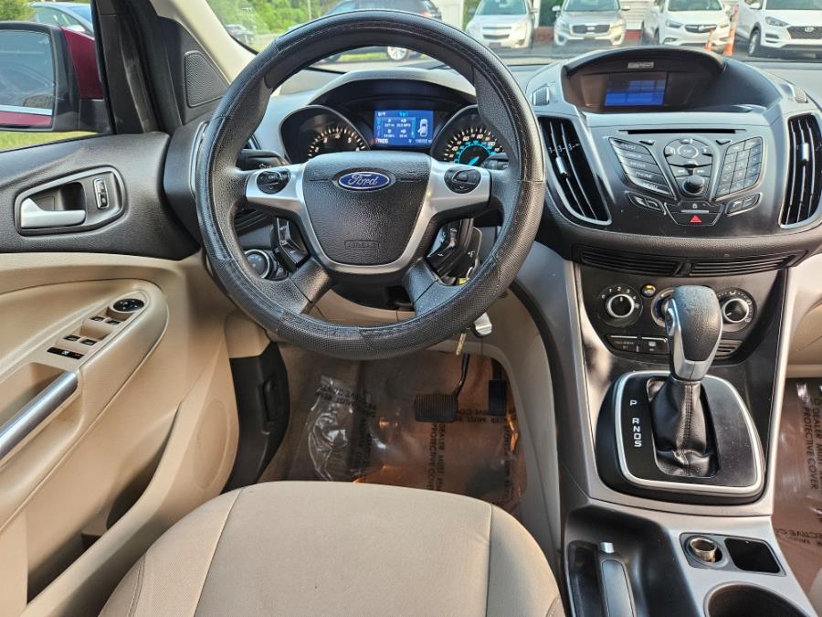 2013 Ford Escape 4WD 4dr SE, available for sale in East Windsor, Connecticut | Toro Auto. East Windsor, Connecticut 2013 Ford Escape 4WD 4dr SE, available for sale in East Windsor, Connecticut | Toro Auto. East Windsor, Connecticut