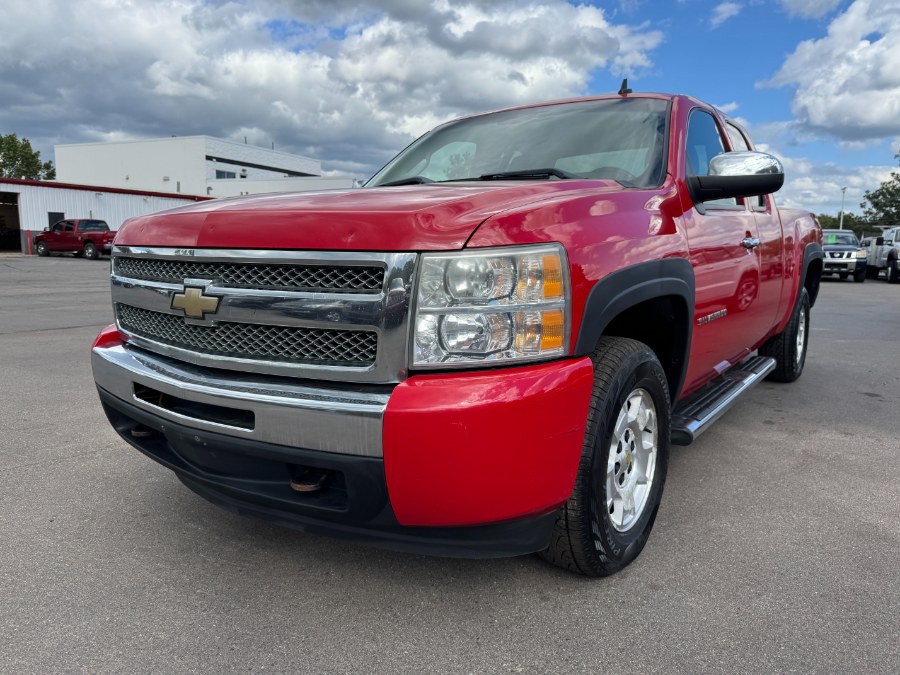 2011 Chevrolet Silverado 1500 4WD Ext Cab 143.5" LT, available for sale in Ortonville, Michigan | Marsh Auto Sales LLC. Ortonville, Michigan 2011 Chevrolet Silverado 1500 4WD Ext Cab 143.5" LT, available for sale in Ortonville, Michigan | Marsh Auto Sales LLC. Ortonville, Michigan