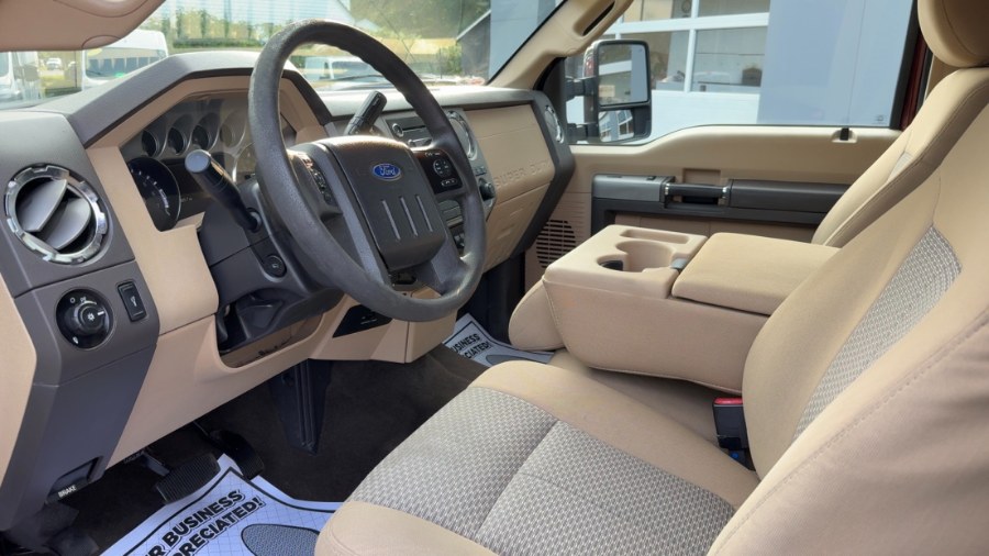 2016 Ford Super Duty F-350 SRW 4WD SuperCab 142" XLT, available for sale in Waterbury, Connecticut | West End Automotive Center. Waterbury, Connecticut 2016 Ford Super Duty F-350 SRW 4WD SuperCab 142" XLT, available for sale in Waterbury, Connecticut | West End Automotive Center. Waterbury, Connecticut