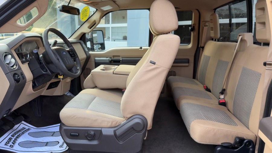 2016 Ford Super Duty F-350 SRW 4WD SuperCab 142" XLT, available for sale in Waterbury, Connecticut | West End Automotive Center. Waterbury, Connecticut 2016 Ford Super Duty F-350 SRW 4WD SuperCab 142" XLT, available for sale in Waterbury, Connecticut | West End Automotive Center. Waterbury, Connecticut