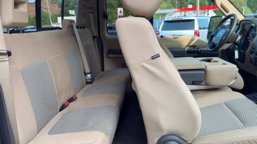 2016 Ford Super Duty F-350 SRW 4WD SuperCab 142" XLT, available for sale in Waterbury, Connecticut | West End Automotive Center. Waterbury, Connecticut 2016 Ford Super Duty F-350 SRW 4WD SuperCab 142" XLT, available for sale in Waterbury, Connecticut | West End Automotive Center. Waterbury, Connecticut