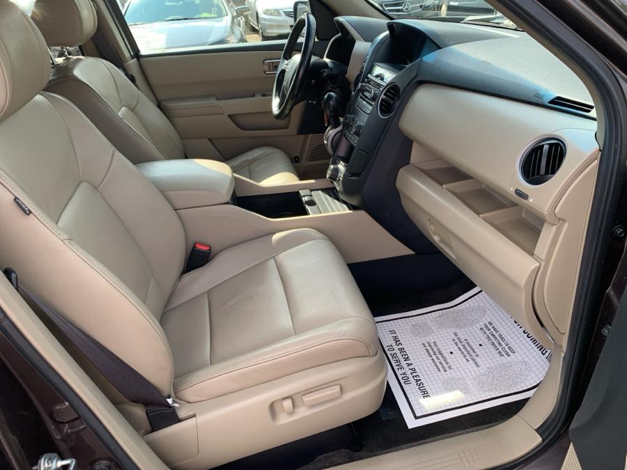 2012 Honda Pilot 4WD 4dr EX-L w/RES, available for sale in Springfield, Massachusetts | Absolute Motors Inc. Springfield, Massachusetts 2012 Honda Pilot 4WD 4dr EX-L w/RES, available for sale in Springfield, Massachusetts | Absolute Motors Inc. Springfield, Massachusetts
