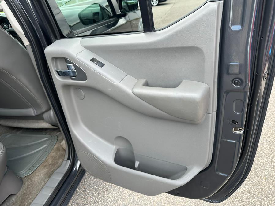 2012 Nissan Frontier 4WD Crew Cab SWB Auto PRO-4X, available for sale in South Windsor, Connecticut | Mike And Tony Auto Sales, Inc. South Windsor, Connecticut 2012 Nissan Frontier 4WD Crew Cab SWB Auto PRO-4X, available for sale in South Windsor, Connecticut | Mike And Tony Auto Sales, Inc. South Windsor, Connecticut