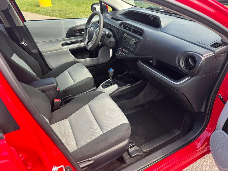 2014 Toyota Prius c 5dr HB Four (Natl), available for sale in South Windsor, Connecticut | Mike And Tony Auto Sales, Inc. South Windsor, Connecticut 2014 Toyota Prius c 5dr HB Four (Natl), available for sale in South Windsor, Connecticut | Mike And Tony Auto Sales, Inc. South Windsor, Connecticut