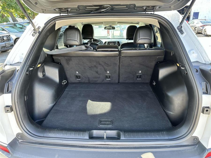 2019 Jeep Cherokee Latitude Plus, available for sale in Patchogue, New York | Baron Supercenter. Patchogue, New York 2019 Jeep Cherokee Latitude Plus, available for sale in Patchogue, New York | Baron Supercenter. Patchogue, New York