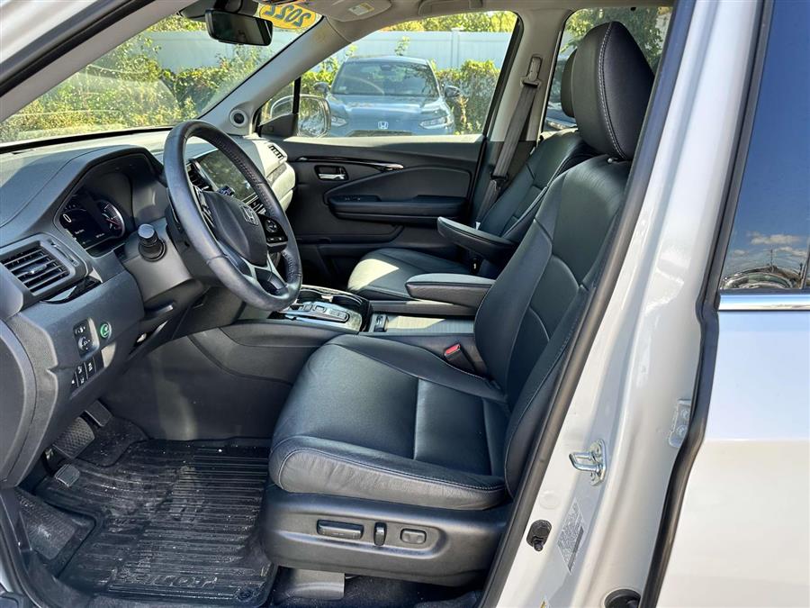 2022 Honda Pilot Touring, available for sale in Patchogue, New York | Baron Supercenter. Patchogue, New York 2022 Honda Pilot Touring, available for sale in Patchogue, New York | Baron Supercenter. Patchogue, New York