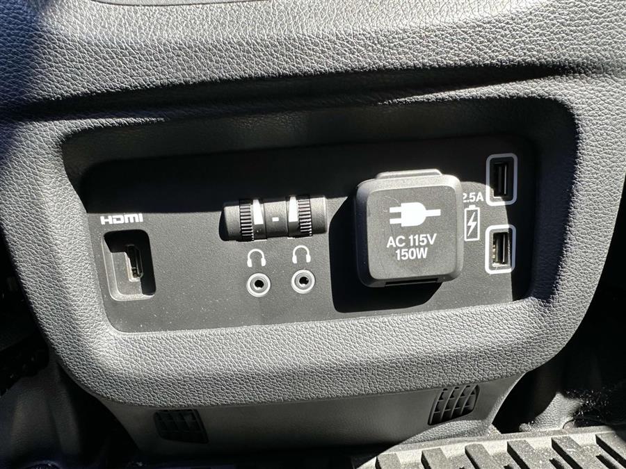 2022 Honda Pilot Touring, available for sale in Patchogue, New York | Baron Supercenter. Patchogue, New York 2022 Honda Pilot Touring, available for sale in Patchogue, New York | Baron Supercenter. Patchogue, New York