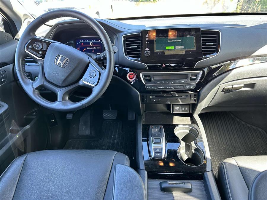 2022 Honda Pilot Touring, available for sale in Patchogue, New York | Baron Supercenter. Patchogue, New York 2022 Honda Pilot Touring, available for sale in Patchogue, New York | Baron Supercenter. Patchogue, New York