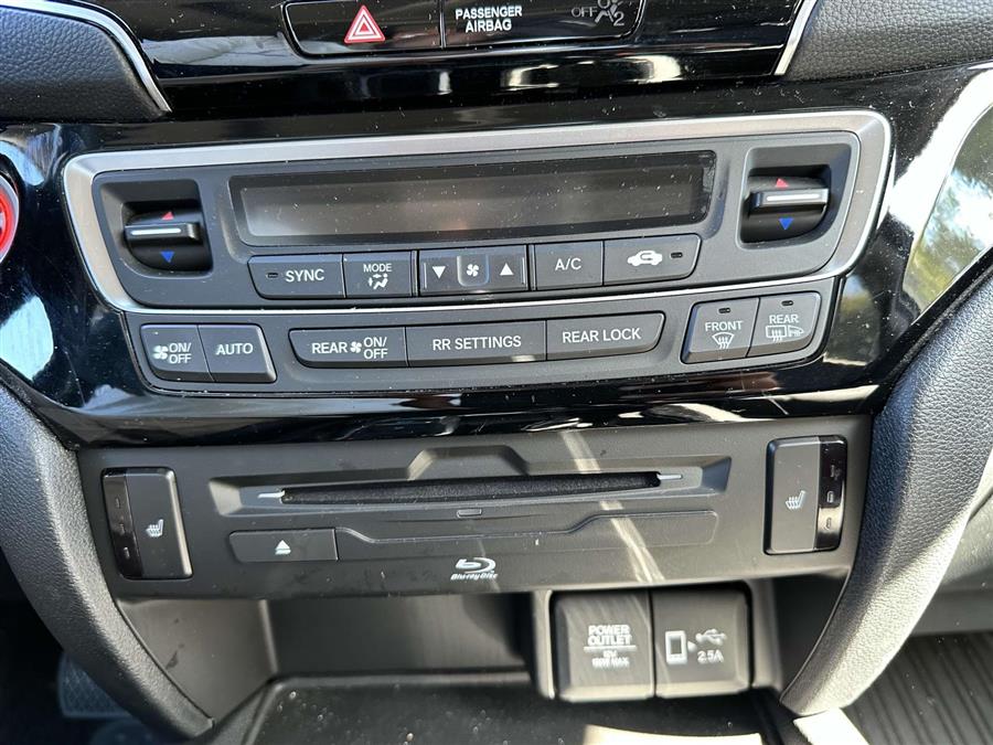 2022 Honda Pilot Touring, available for sale in Patchogue, New York | Baron Supercenter. Patchogue, New York 2022 Honda Pilot Touring, available for sale in Patchogue, New York | Baron Supercenter. Patchogue, New York