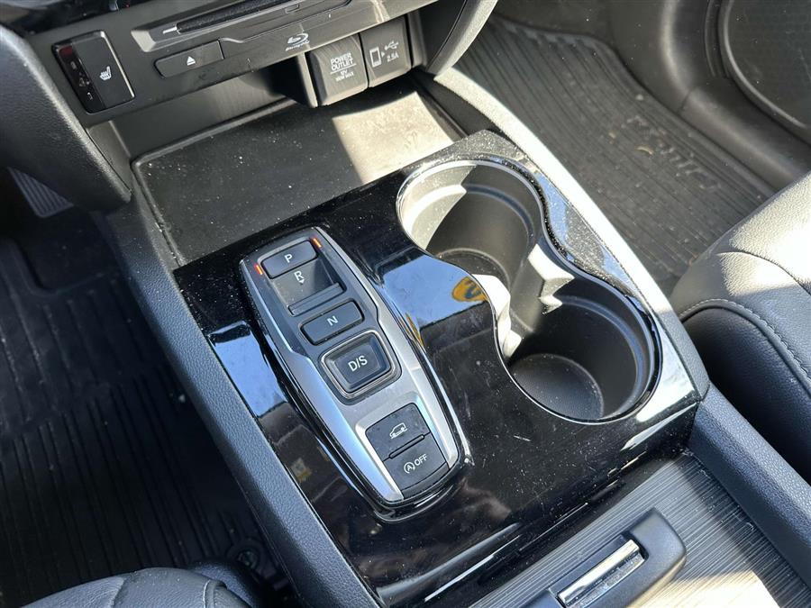 2022 Honda Pilot Touring, available for sale in Patchogue, New York | Baron Supercenter. Patchogue, New York 2022 Honda Pilot Touring, available for sale in Patchogue, New York | Baron Supercenter. Patchogue, New York